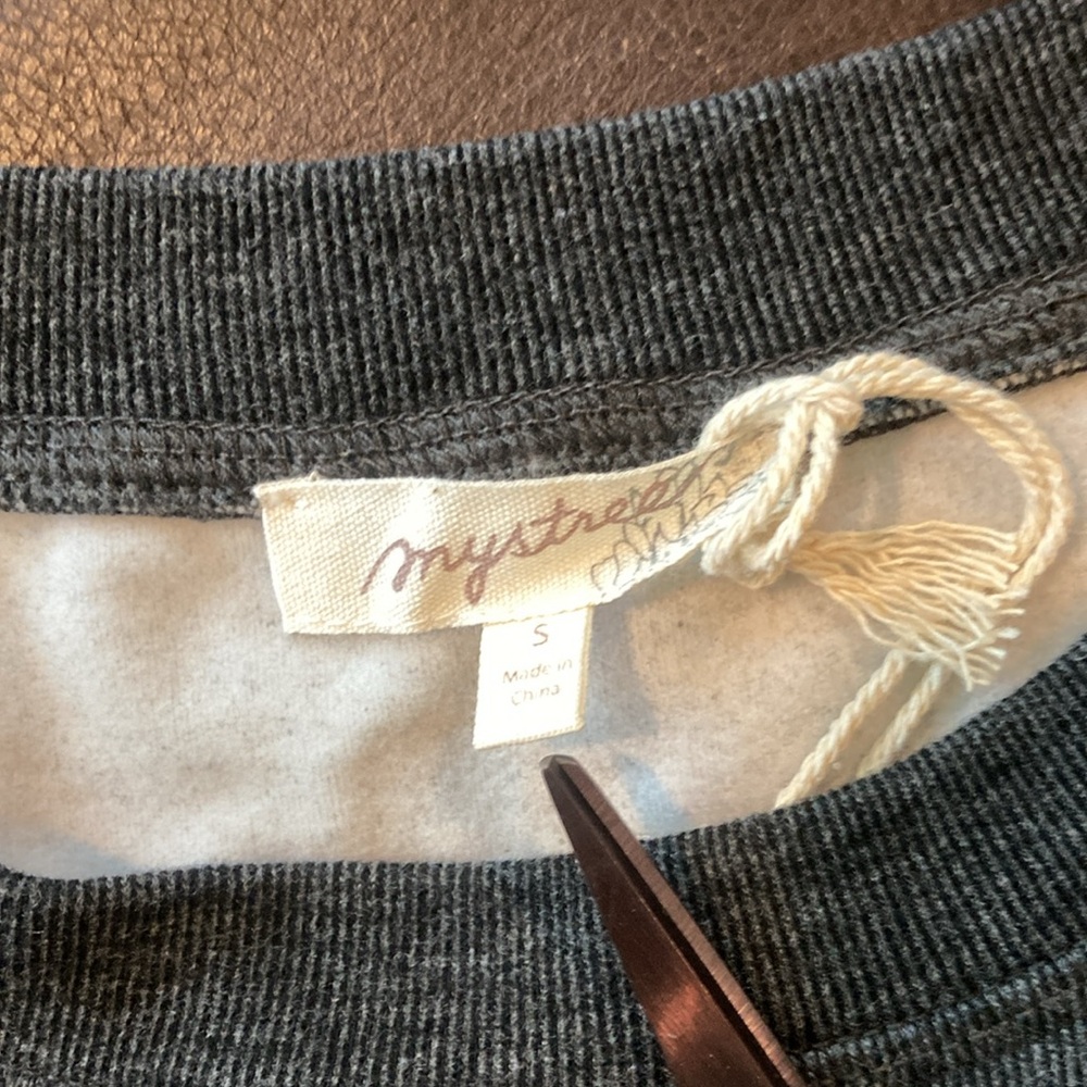 NWOT Mystree Jogger outfit. - Picture 5 of 11